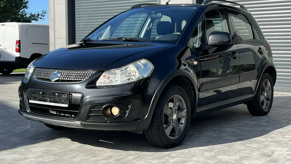 SUZUKI SX4 -
