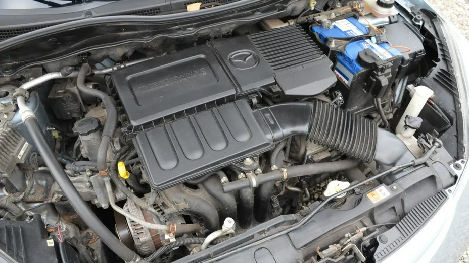 MAZDA 2 -