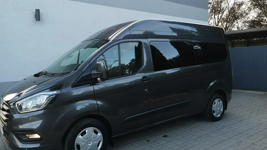 FORD Tourneo Custom -