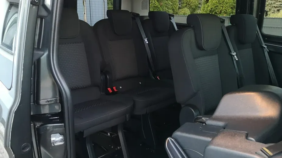 FORD Tourneo Custom -