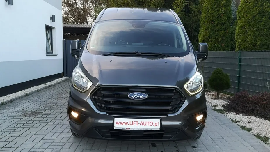 FORD Tourneo Custom -