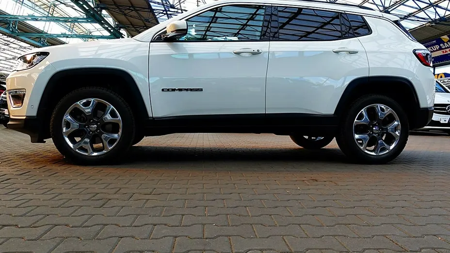 JEEP Compass -