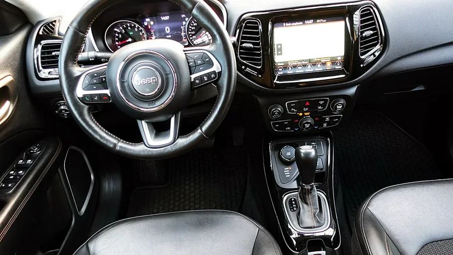 JEEP Compass -