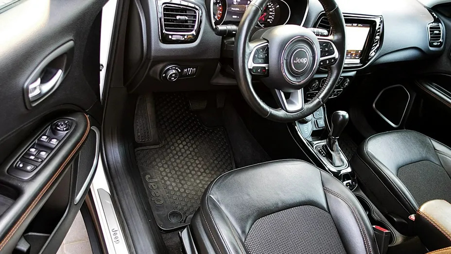 JEEP Compass -
