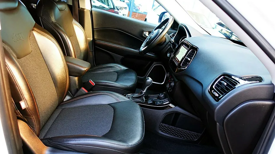 JEEP Compass -