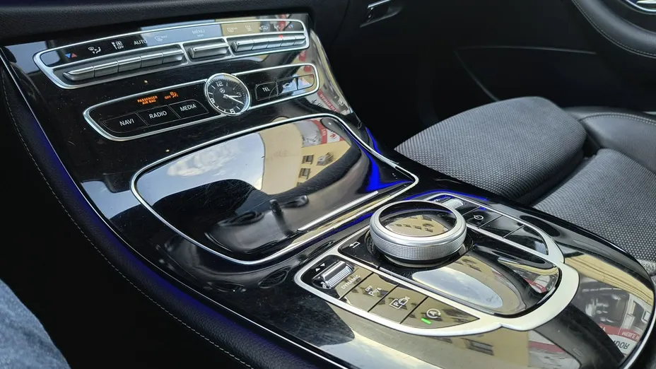 MERCEDES-BENZ E Klasa -