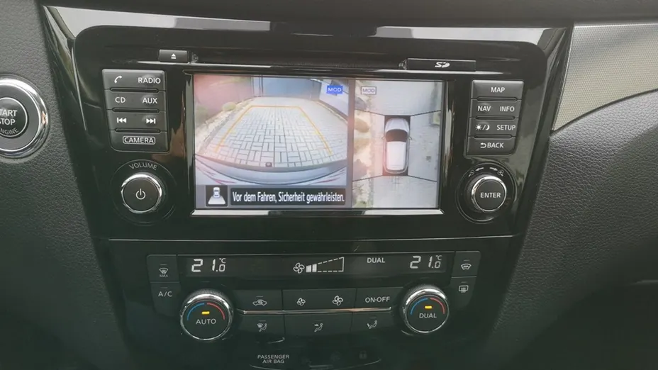 NISSAN Qashqai -