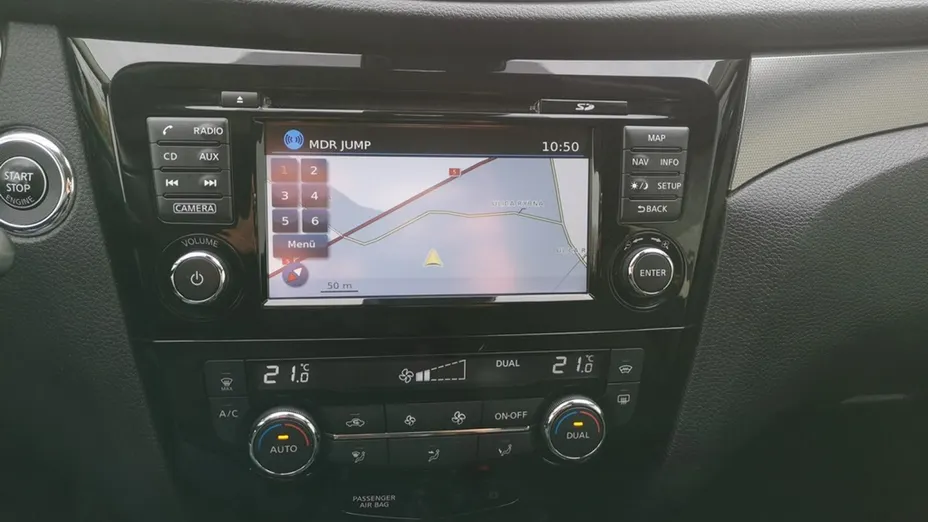 NISSAN Qashqai -