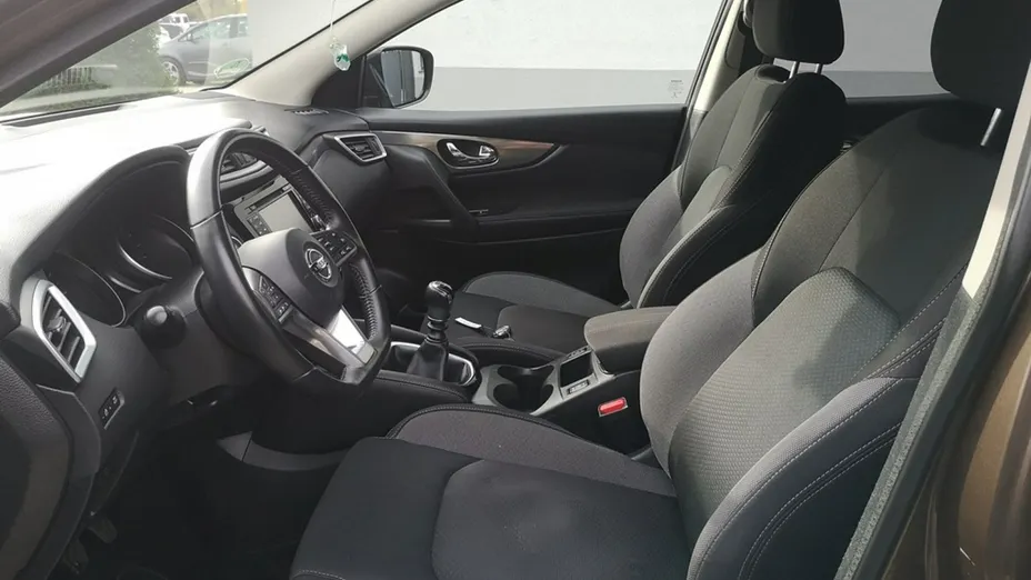 NISSAN Qashqai -