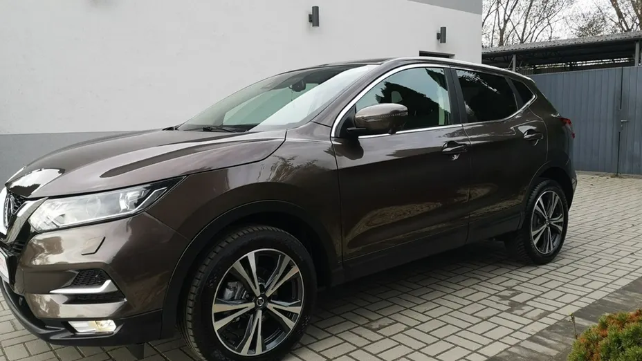 NISSAN Qashqai -