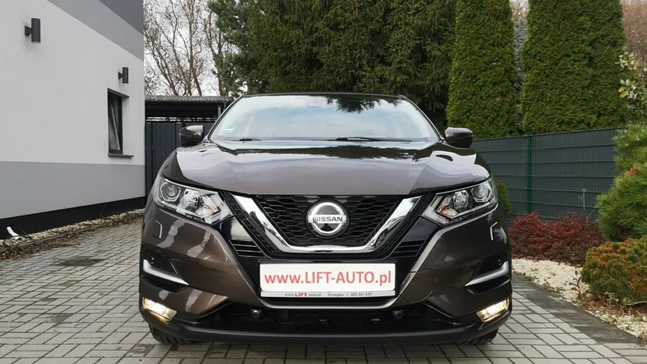 NISSAN Qashqai -