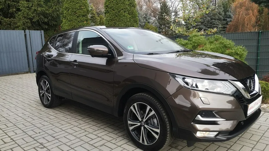 NISSAN Qashqai -