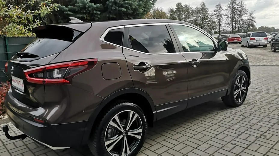NISSAN Qashqai -