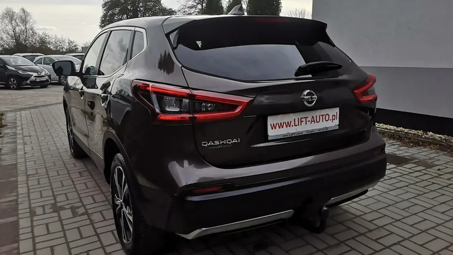 NISSAN Qashqai -