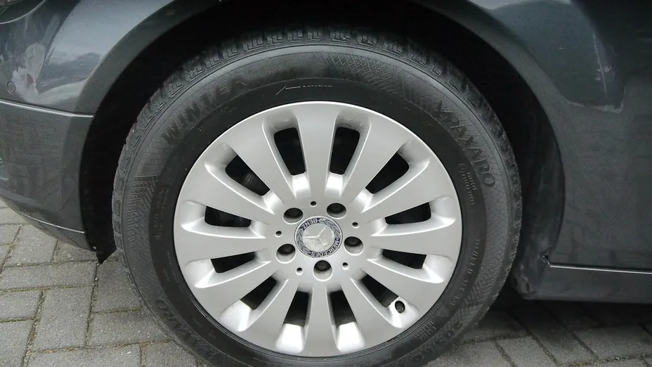 MERCEDES-BENZ C Klasa -