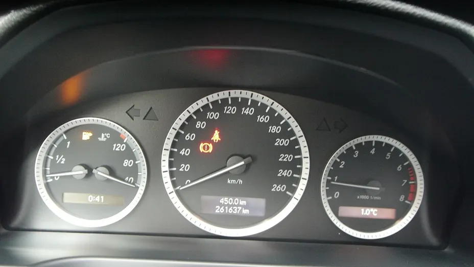 MERCEDES-BENZ C Klasa -