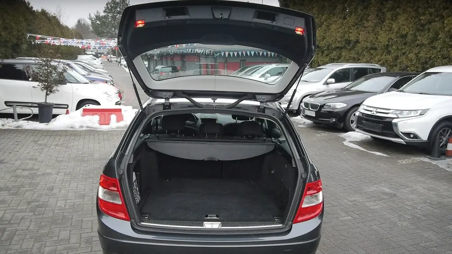 MERCEDES-BENZ C Klasa -