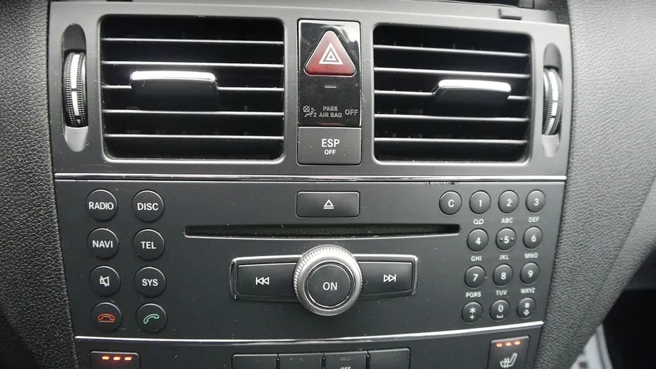 MERCEDES-BENZ C Klasa -