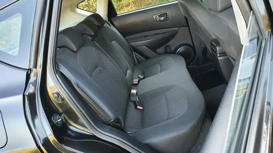 NISSAN Qashqai -