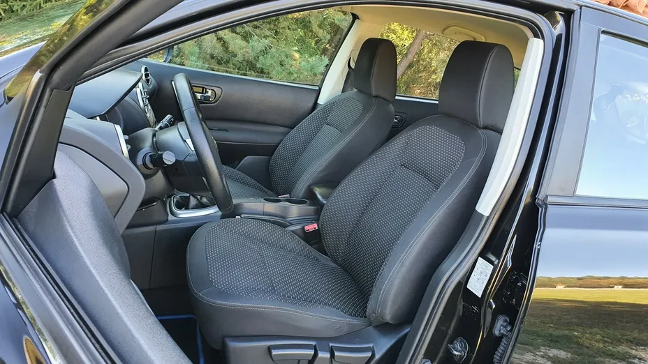 NISSAN Qashqai -