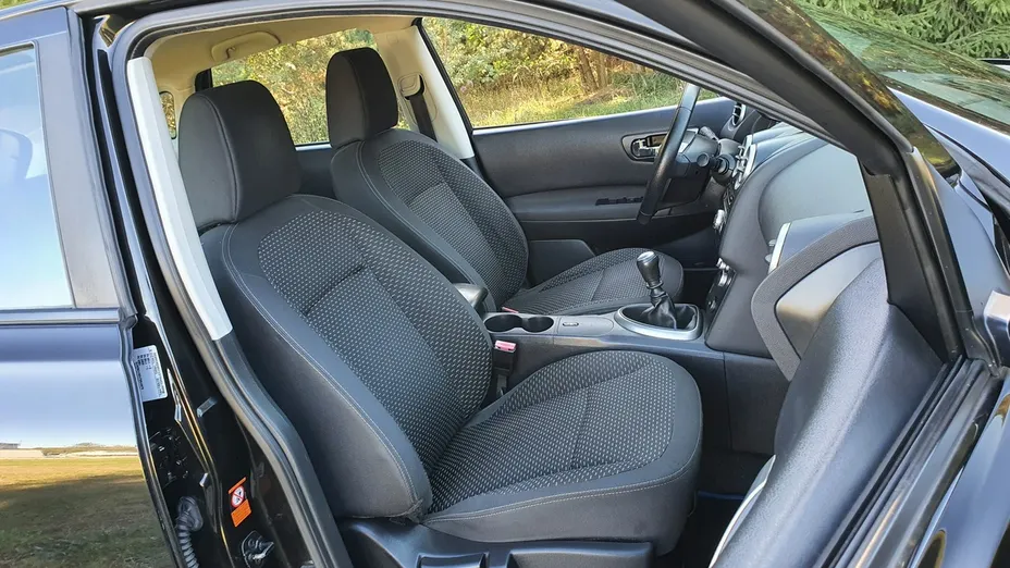 NISSAN Qashqai -