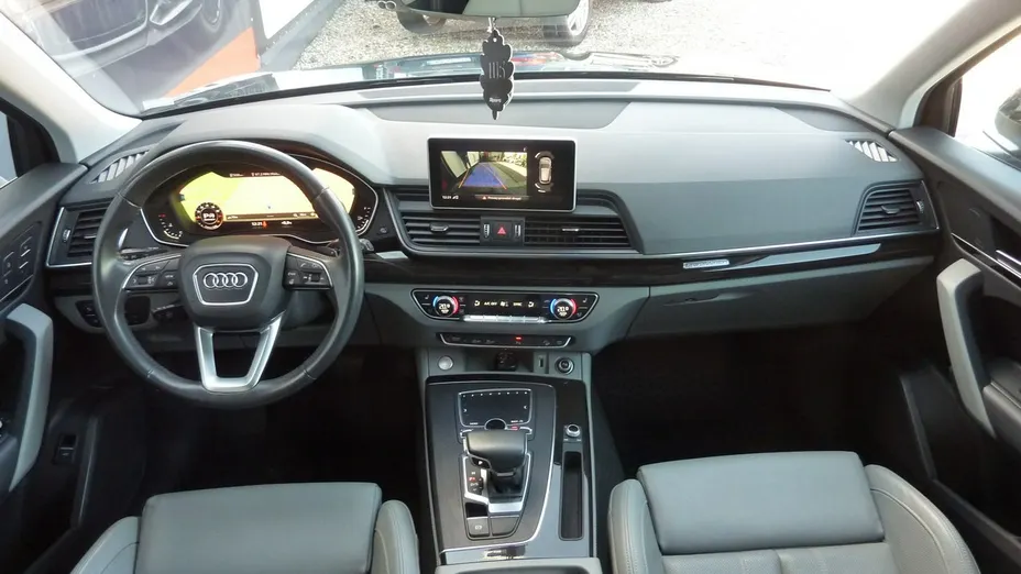 AUDI Q5 -
