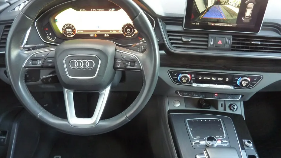 AUDI Q5 -