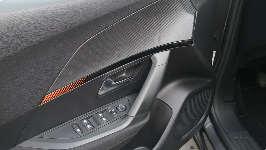 PEUGEOT 2008 -