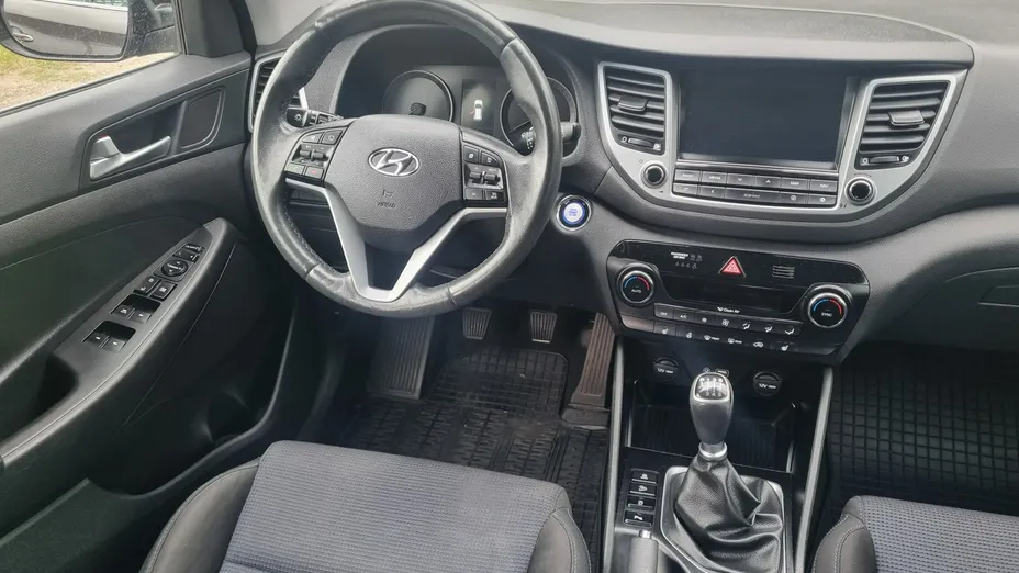 HYUNDAI Tucson -