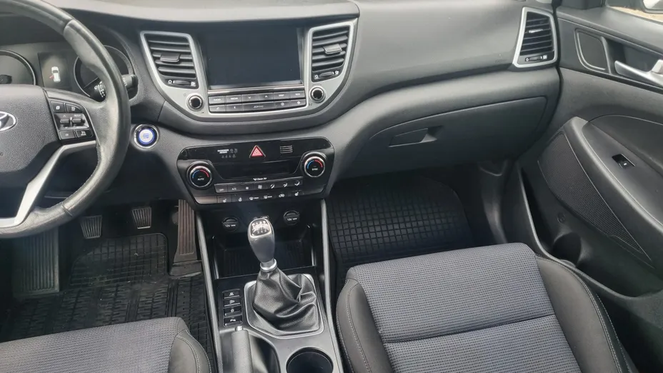 HYUNDAI Tucson -