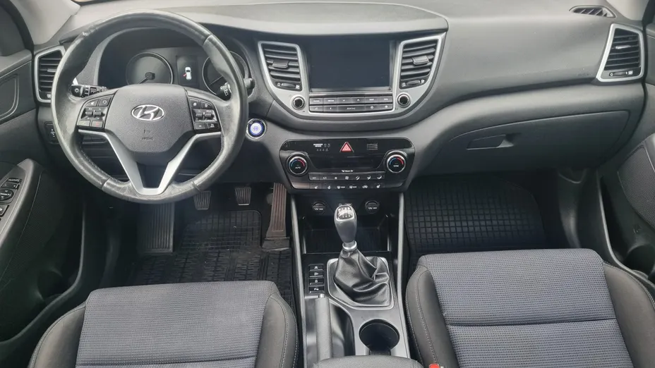 HYUNDAI Tucson -