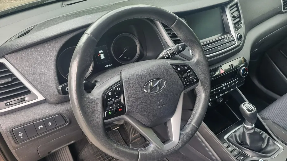 HYUNDAI Tucson -