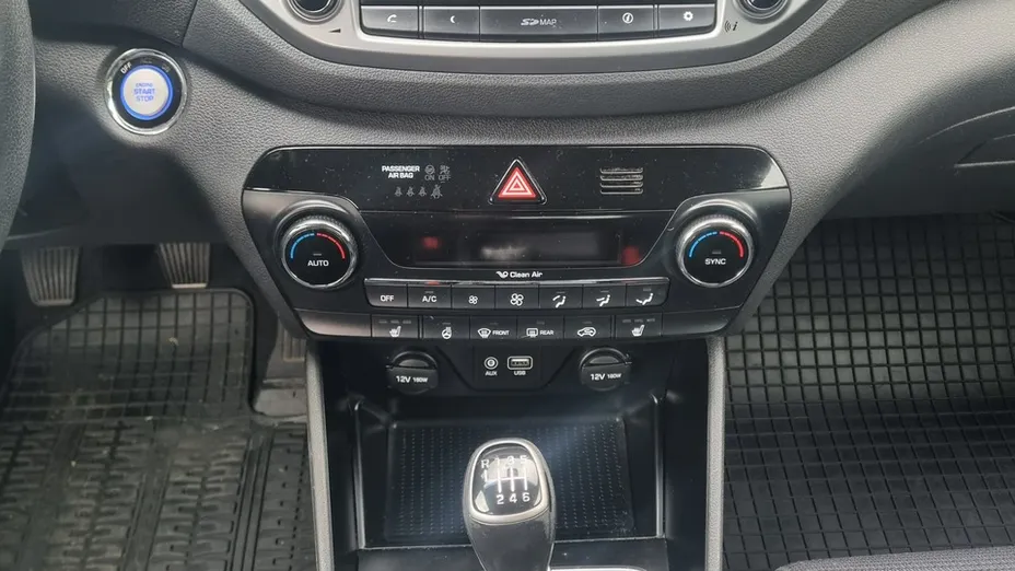HYUNDAI Tucson -