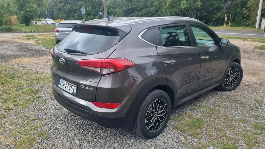 HYUNDAI Tucson -