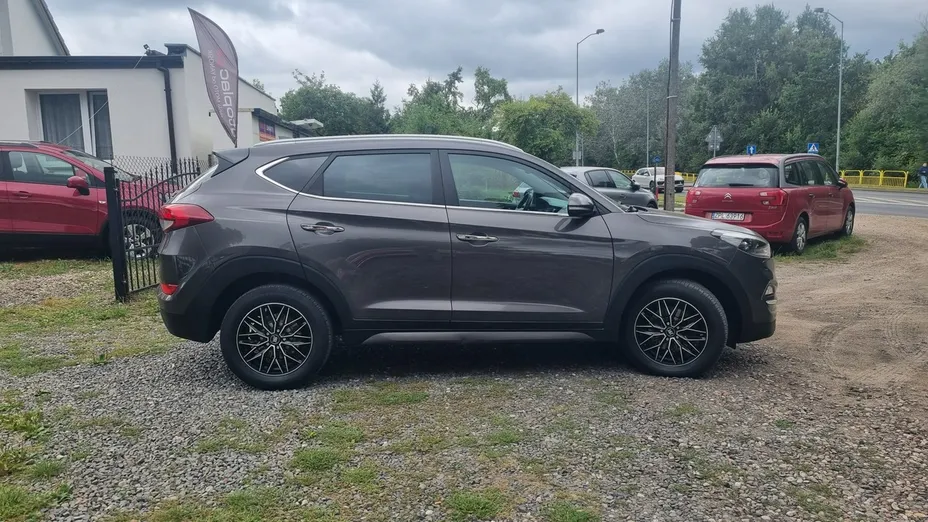 HYUNDAI Tucson -