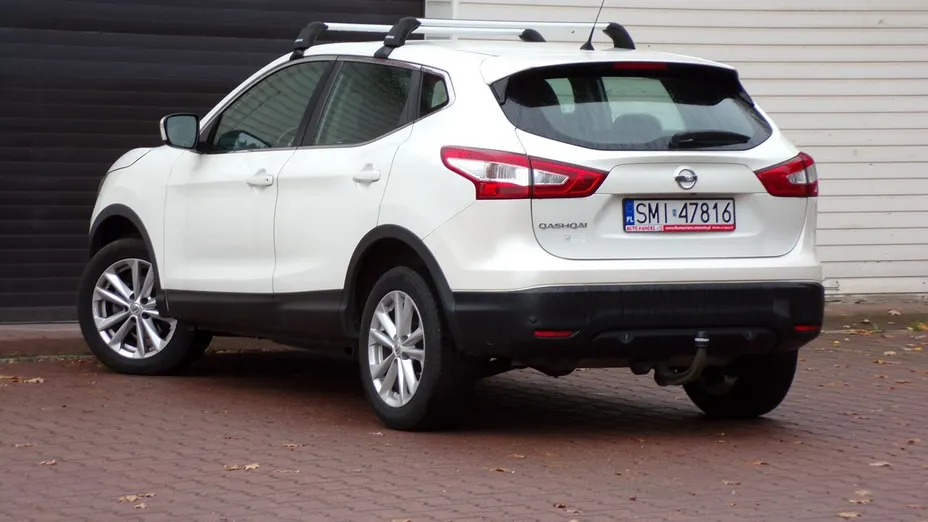 NISSAN Qashqai -