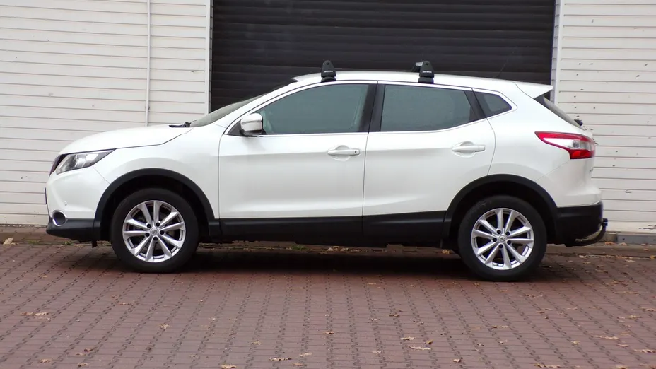 NISSAN Qashqai -