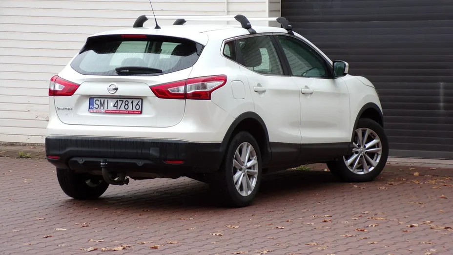 NISSAN Qashqai -