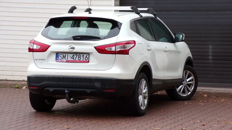 NISSAN Qashqai -
