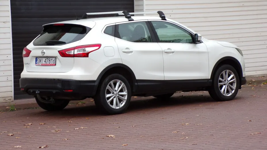 NISSAN Qashqai -