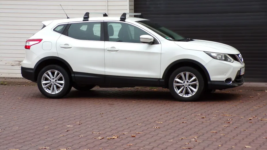 NISSAN Qashqai -