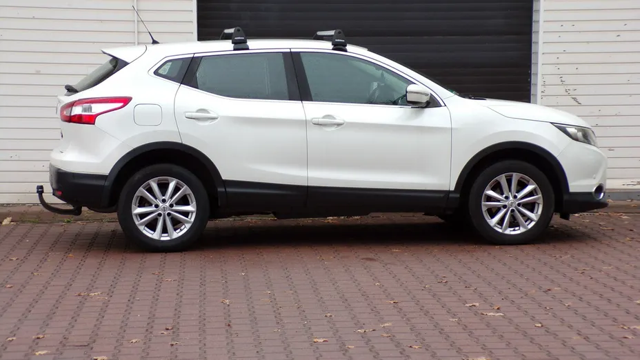 NISSAN Qashqai -
