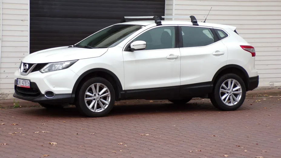 NISSAN Qashqai -