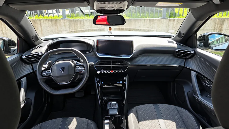 PEUGEOT 2008 2008 PureTech 130 Allure S&S EAT8