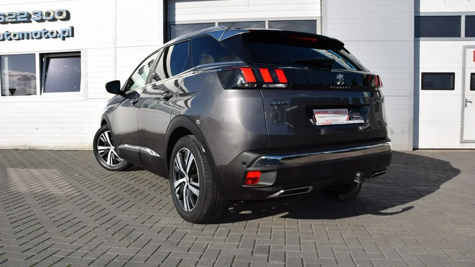 PEUGEOT 3008 -