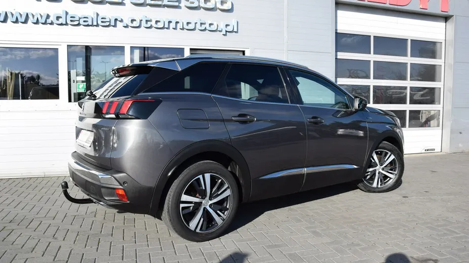 PEUGEOT 3008 -