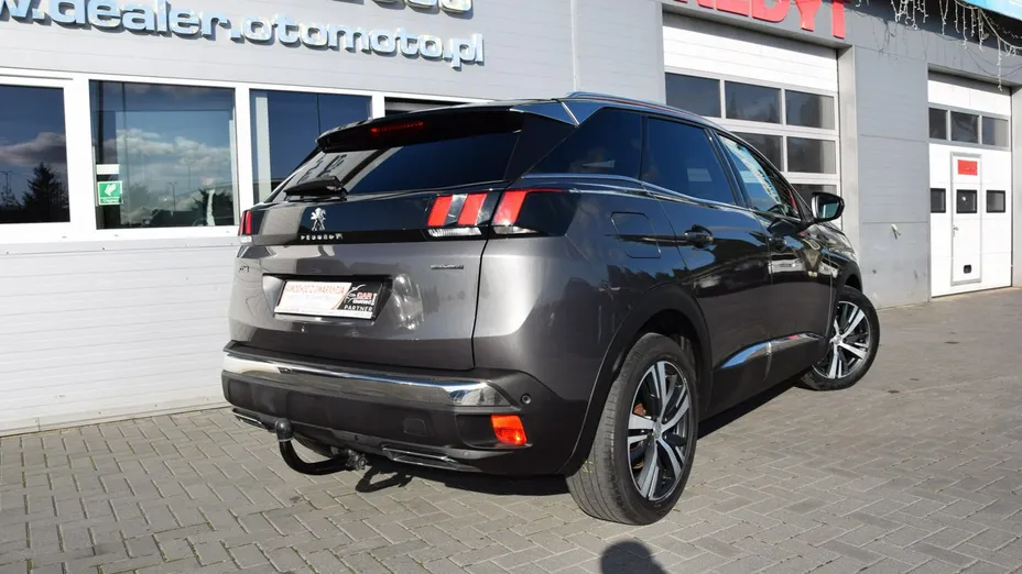 PEUGEOT 3008 -