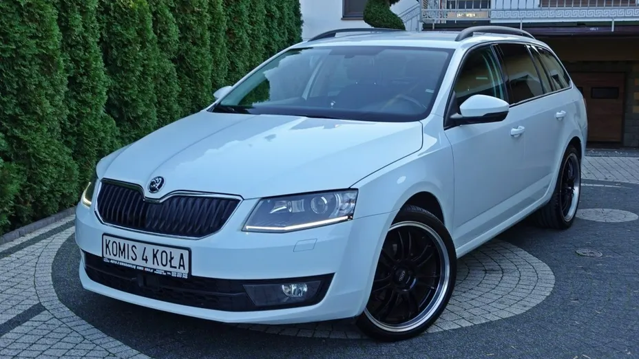 SKODA Octavia -