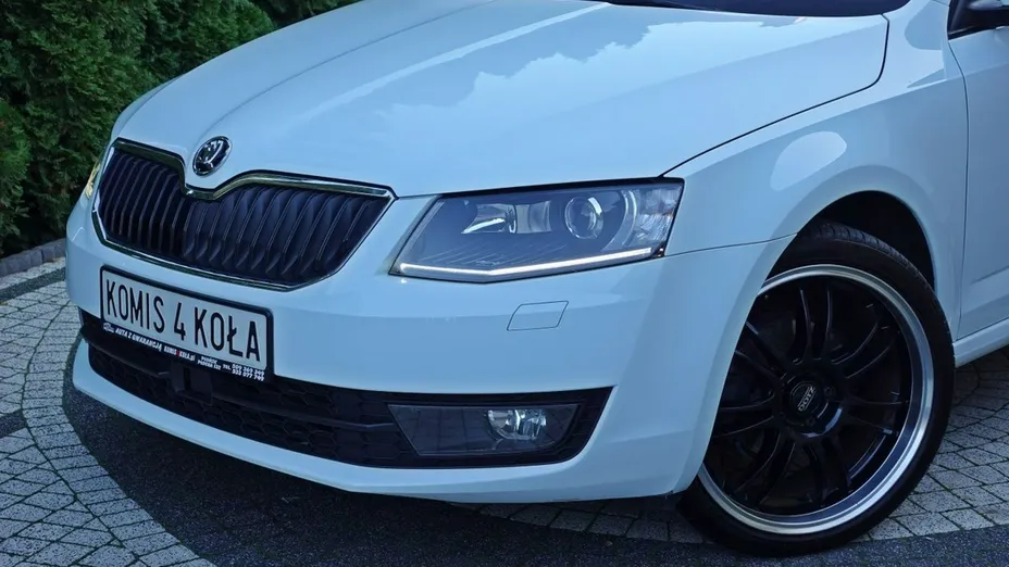 SKODA Octavia -