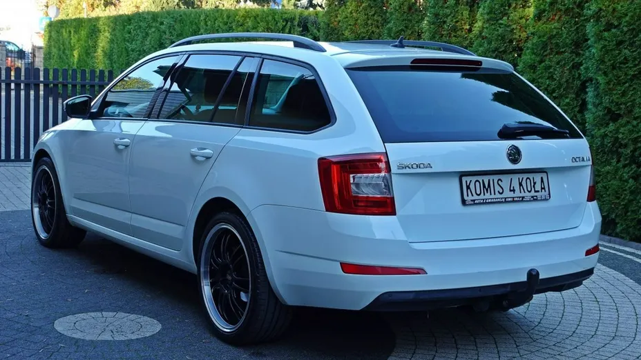 SKODA Octavia -